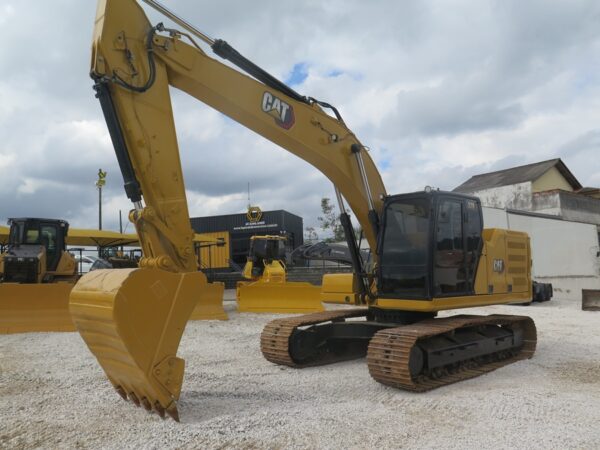 Escavadeira Caterpillar 320NG