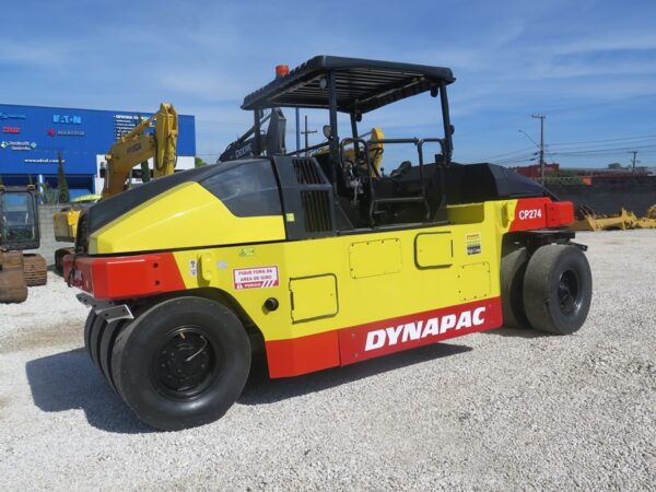 Rolo compactador Dynapac CP274
