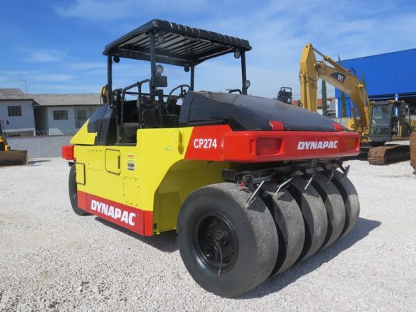 Rolo compactador Dynapac CP274