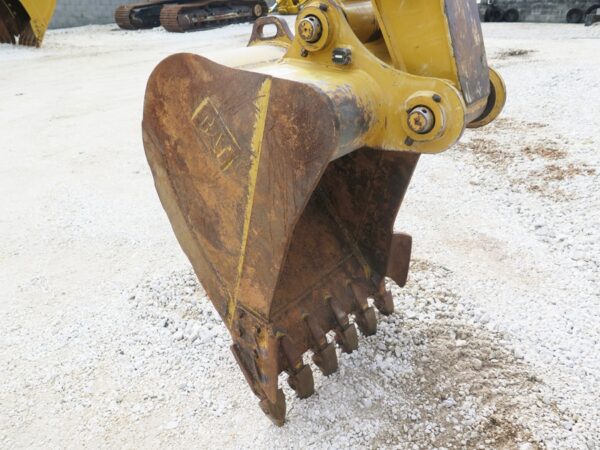 Escavadeira Caterpillar 313D2