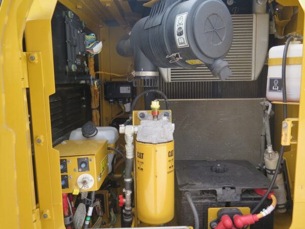 Escavadeira Caterpillar 313D2