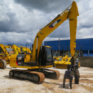 Escavadeira Caterpillar modelo 313D2 G